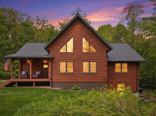 260 4th Ave, Clayton, WI 54004