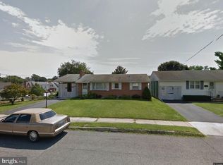 332 Wakefield Rd, Hagerstown, MD 21740