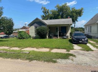 8621 N 31st St, Omaha, NE 68112