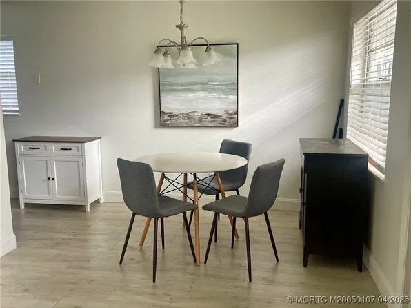 1225 NW 21st St APT 3305, Stuart, FL 34994