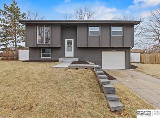 14008 Barretts Dr, La Vista, NE 68138