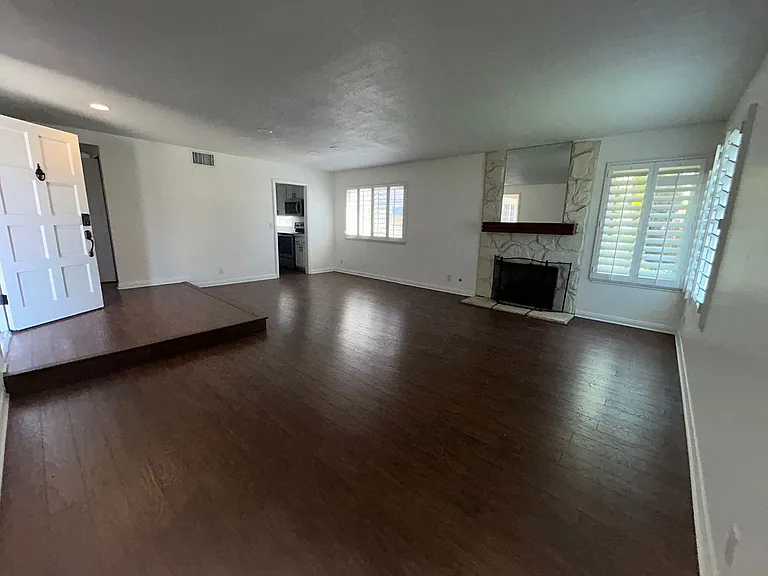16082 Cache St — Photo 4