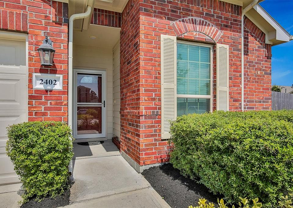 1st image of 2402 Lynx Stone Ct