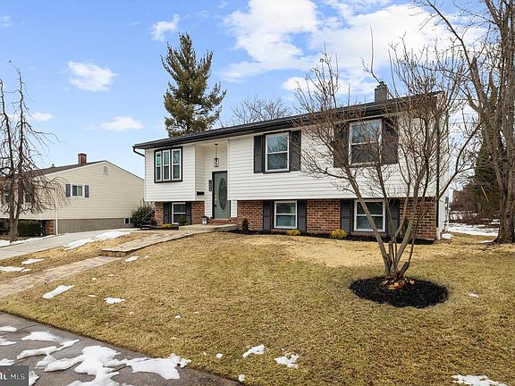 2nd image of 7404 Allmont Rd