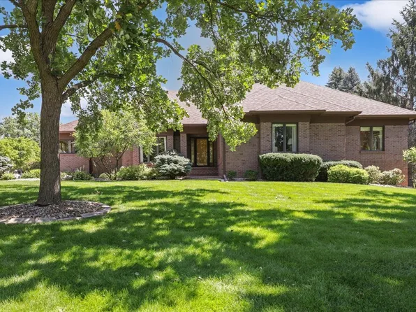 3010 Sylvania Dr, West Des Moines, IA 50266