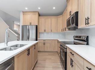 6320 King Wynd SW, Edmonton, AB T6W 5J3