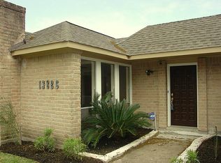 13826 Piping Rock Ln, Houston, TX 77077