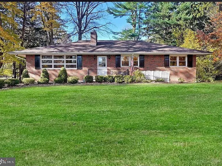 127 Carter Rd — Photo 14