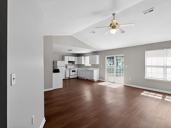 4th image of 1875 Tamara Way