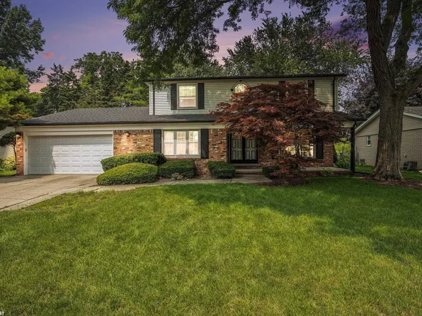 17339 Heather Ln, Clinton Township, MI 48038