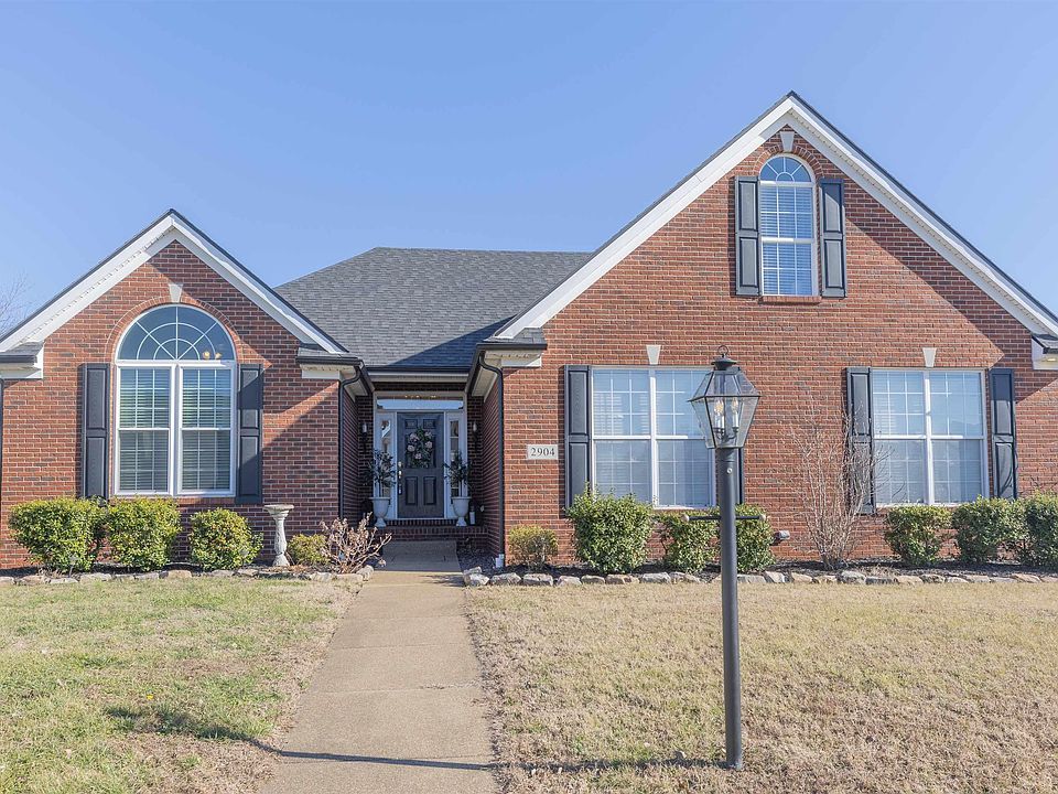 1st image of 2904 Laura Lynn Ln