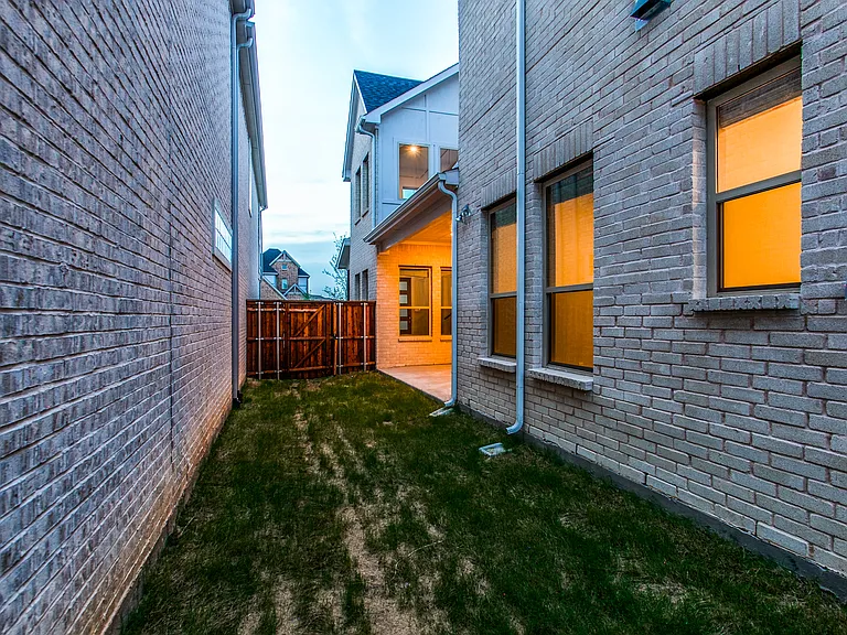 4508 El Paso Dr — Photo 35