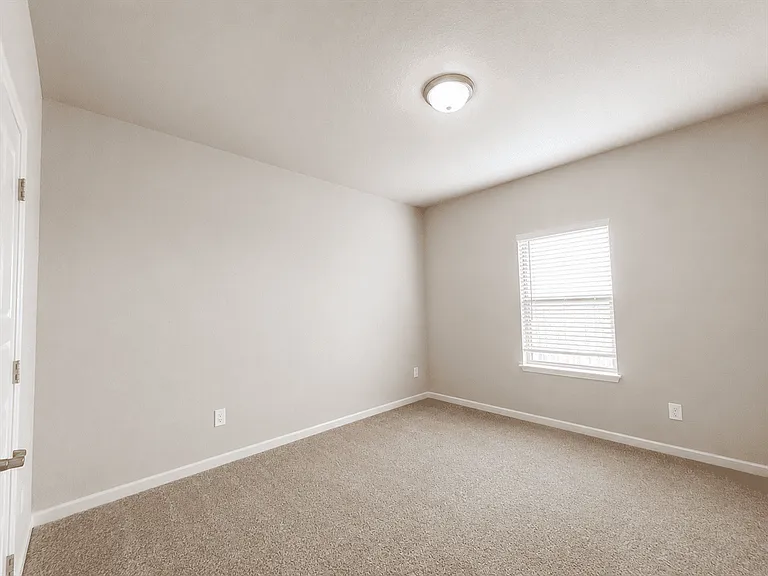7161 Magnolia Vlg #101 — Photo 18