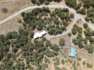 18 Holiday Dr, Tijeras, NM 87059