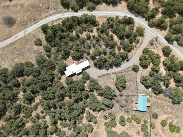 18 Holiday Dr, Tijeras, NM 87059