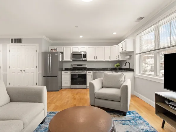 40 Hancock St APT 10, Boston, MA 02125