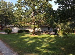 747 Goldfinch Rd, Marshfield, MO 65706