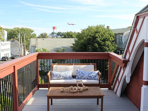 roof level deck off master