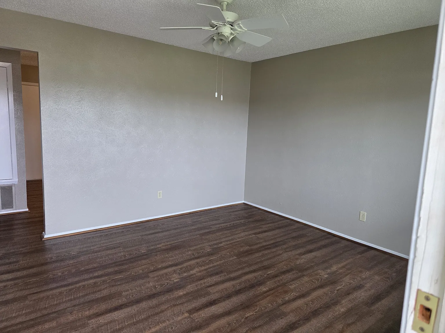2 bed, 819 sqft, $850 — Photo 3