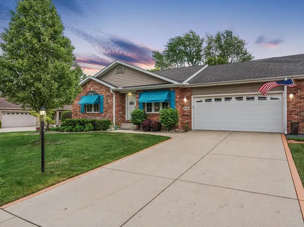 9741 Hart St, Saint John, IN 46373