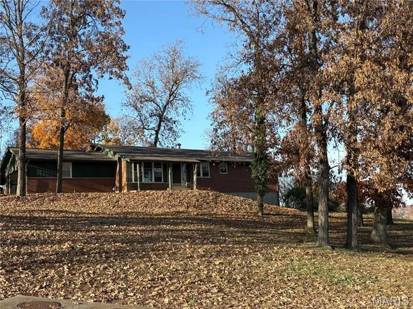 1643 Twin Oaks Dr, Arnold, MO 63010