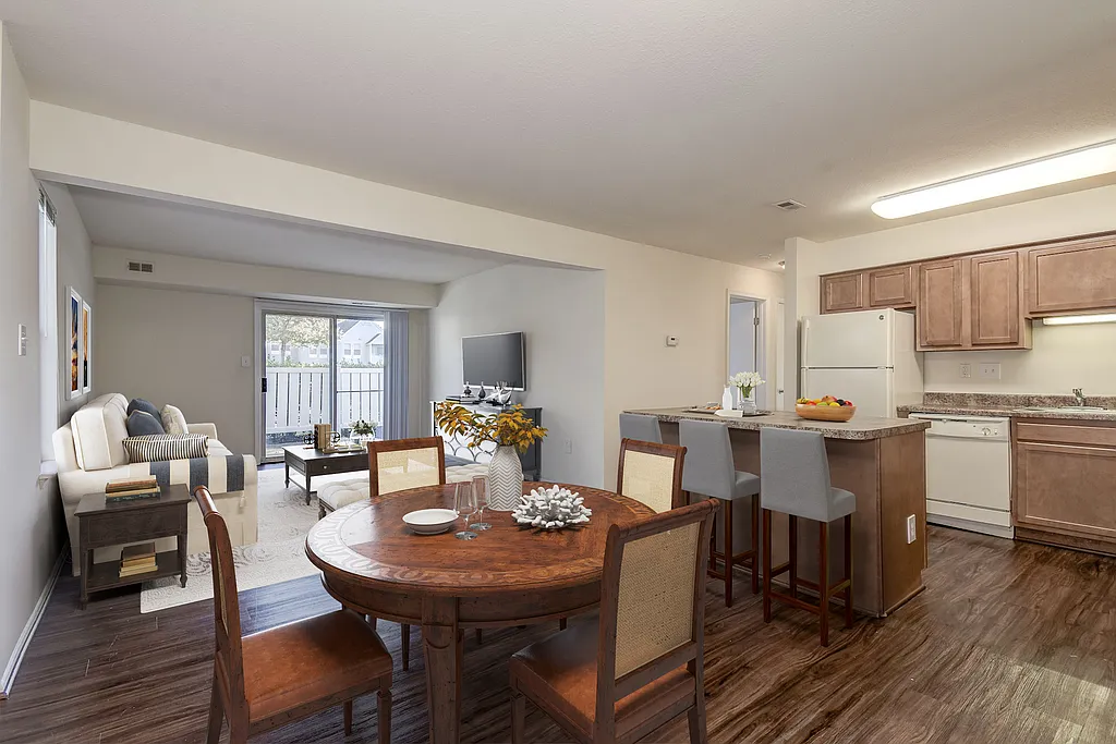 New Forest Apartments — Photo 3
