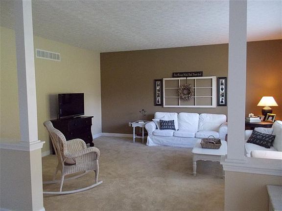 4th image of 1740 Goldenrod Ct