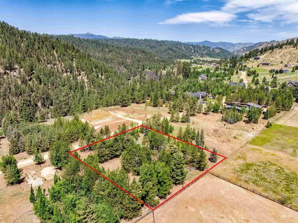 15 N Corral Flat Rd, Boise, ID 83716