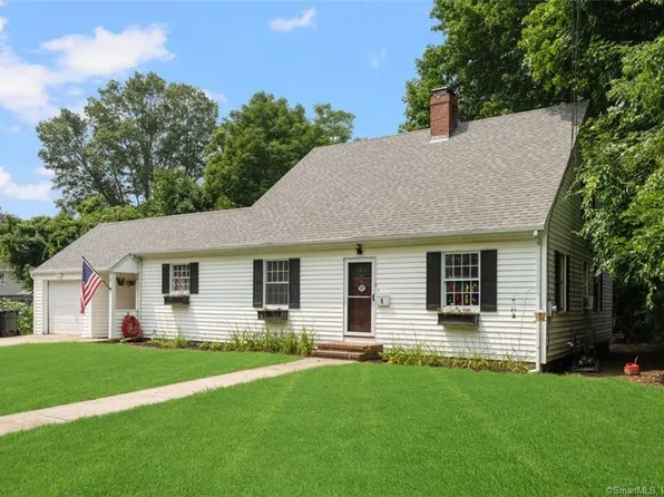 1 Beech Drive, Norwich, CT 06360