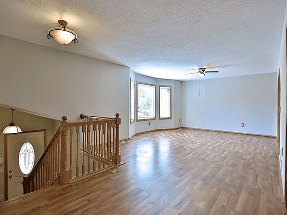 2nd image of 38496 Glacier Dr