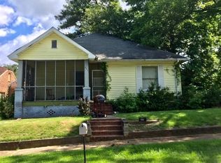 206 4th St, Manchester, GA 31816