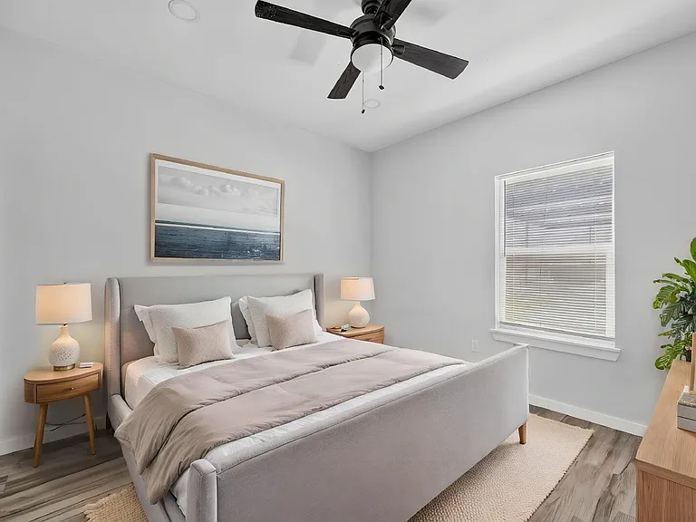 1207 W Kennedy St — Photo 10