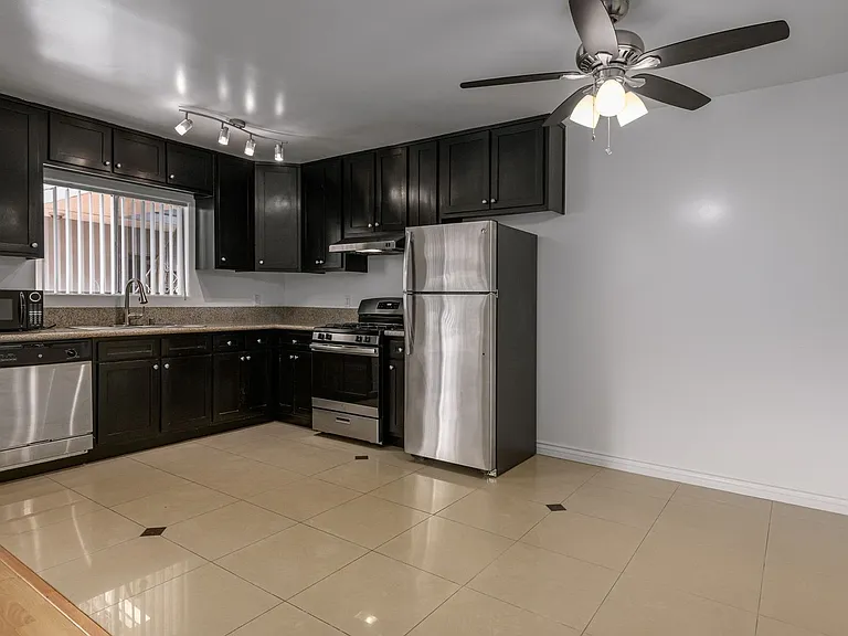 4000 Sequoia St — Photo 14