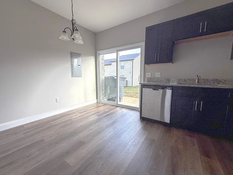109 Westfield Ct — Photo 12
