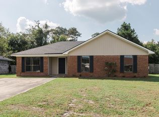 958 Gulfstream Rd, Hinesville, GA 31313