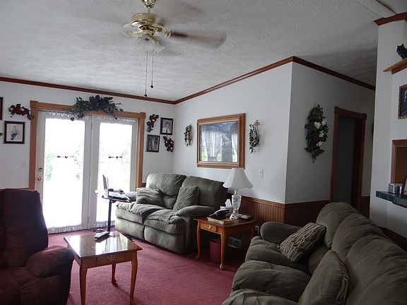 3rd image of 1020 Robinson Dr