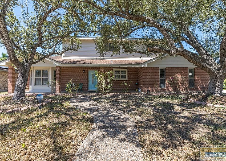 1st image of 2909 Cypress Dr