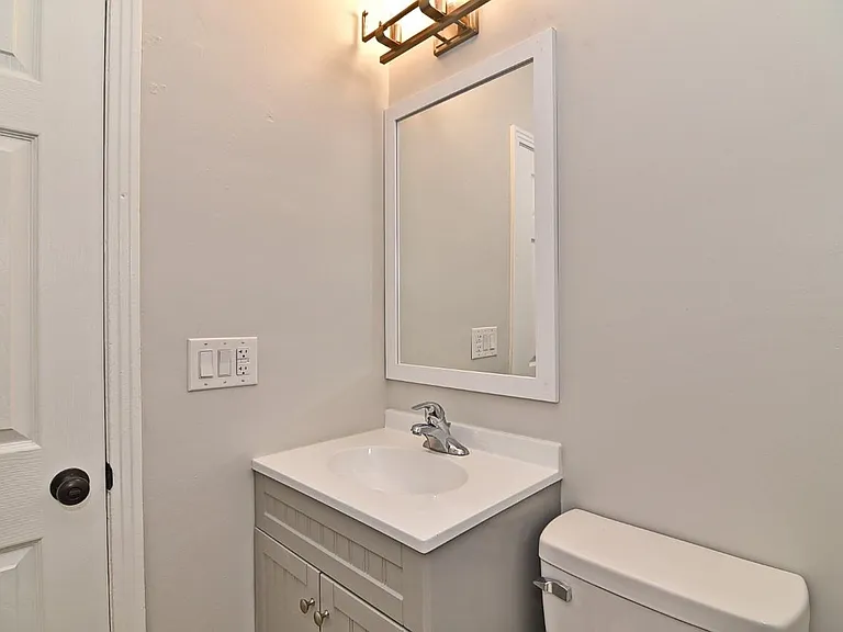2520 E Jefferson St #A — Photo 24