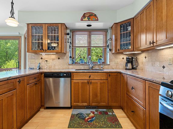 3rd image of 4216 Corey Cir