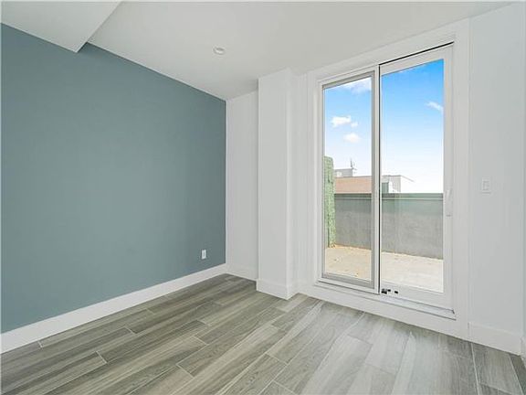 2nd image of 2442 Ocean Ave #7K