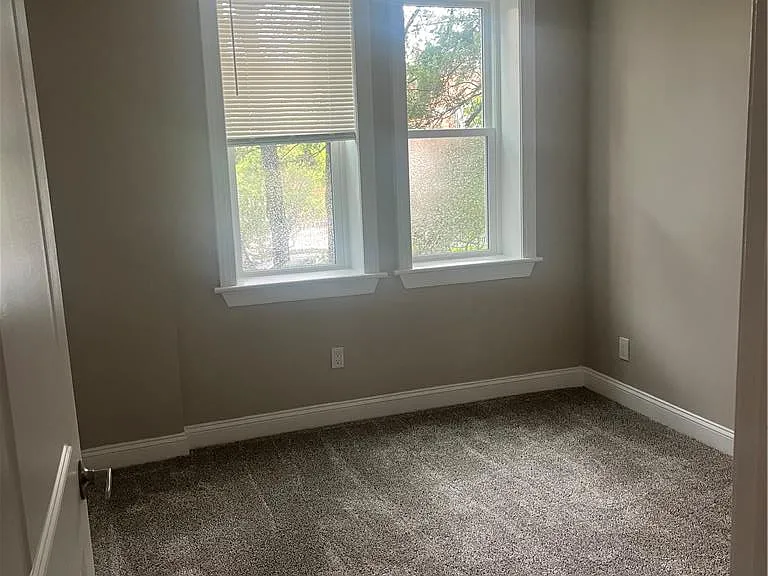 139 S Main St — Photo 10