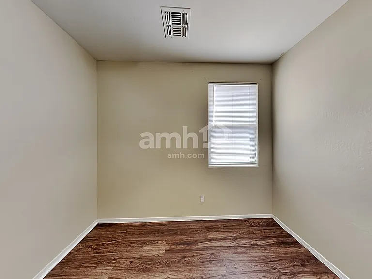 15342 W Morning Glory St — Photo 7