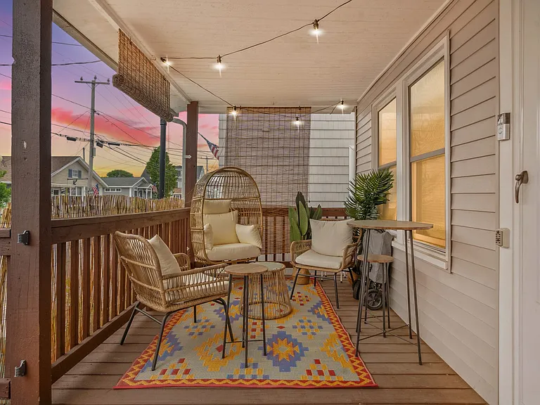 30 Highland Ave — Photo 1