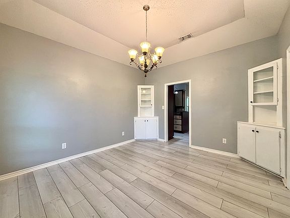 4th image of 251 Oden Dr