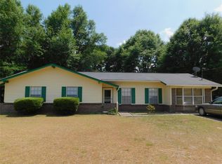 3 Pineway Dr, Daleville, AL 36322