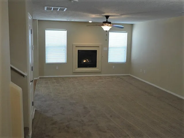 1232 Maple Meadows Dr NE — Photo 3