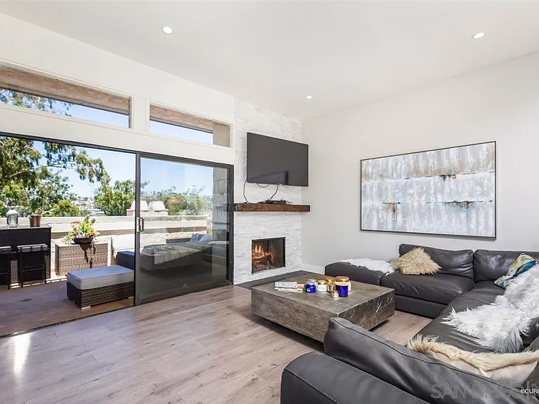 2501 Navarra Dr #114 — Photo 5