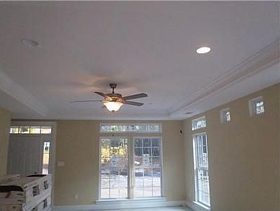 2nd image of 2323 Cleburn Ln