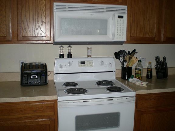 5th image of 9701 Hedge Bell Dr
