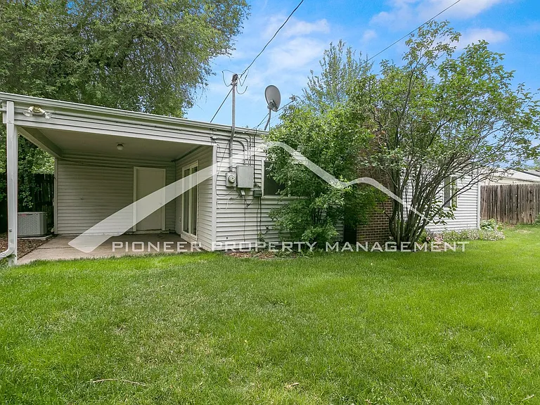 3273 S Forest St — Photo 10